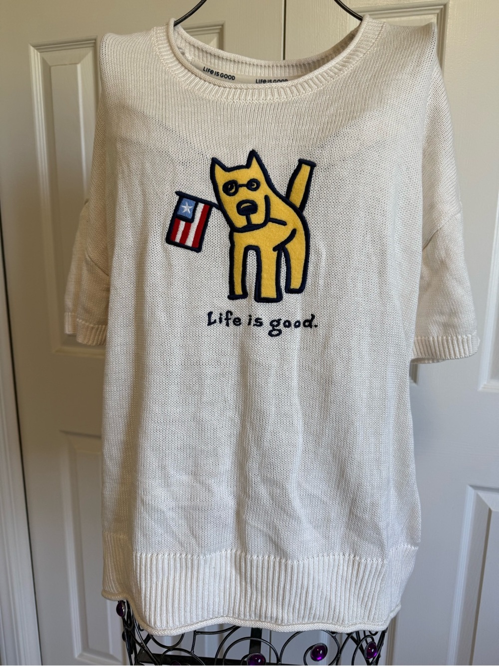 NWT- Life Is Good Cream Short-Sleeve Knit Top with Yellow Dog